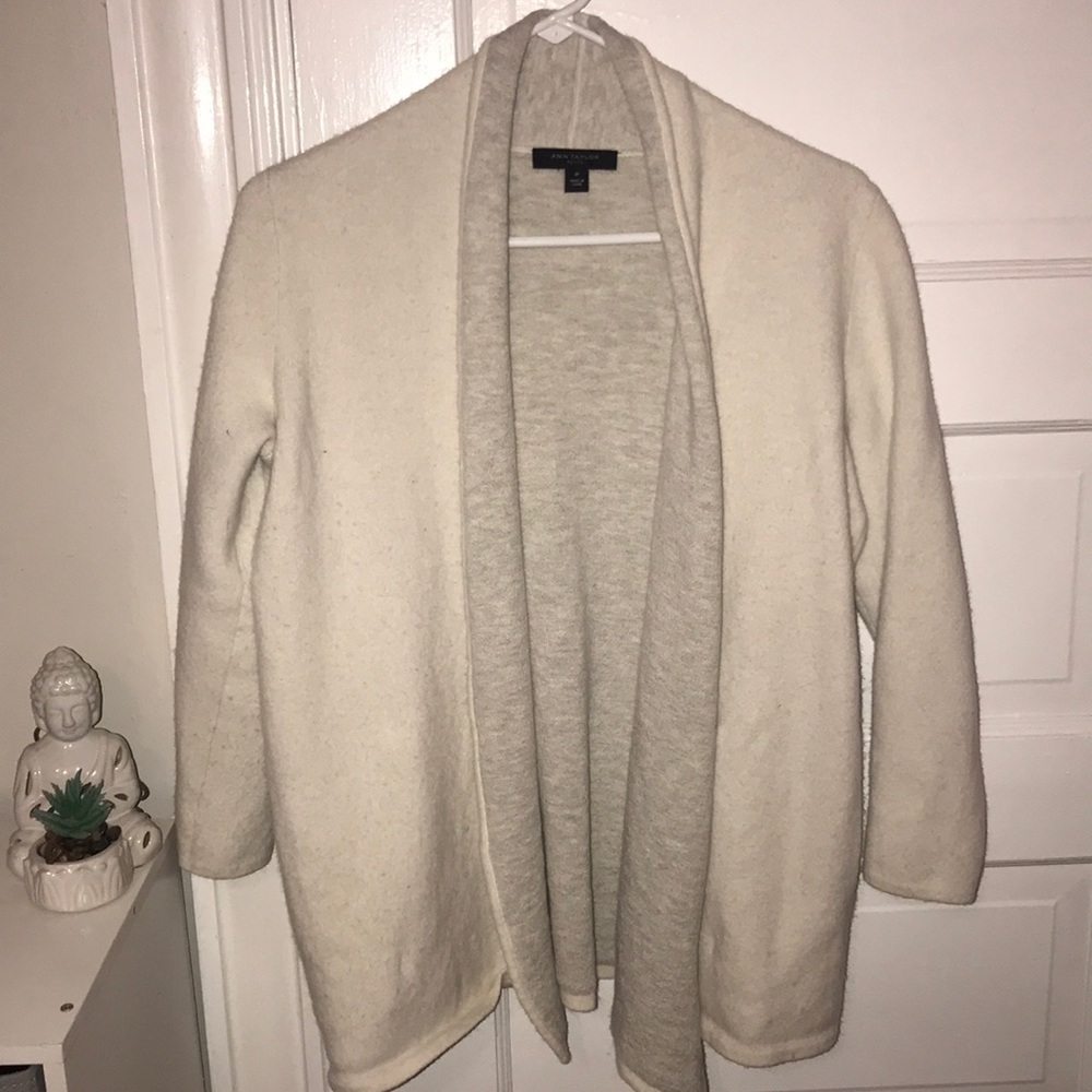🌻 Ann Taylor Wool Wrap Around Sweater 🌻